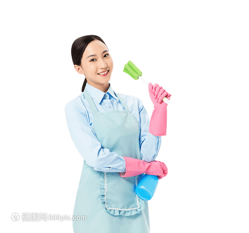 家政服务女性手拿喷壶和长柄清洁刷 专业与专注的化身